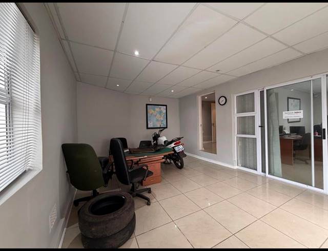 BUSINESS PROPERTY TO RENT IN MILL PARK